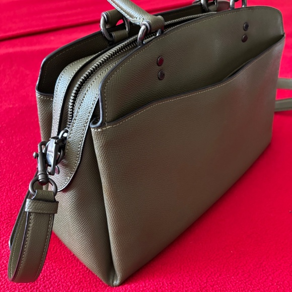Coach olive green bag and wallet combo - Picture 3 of 8